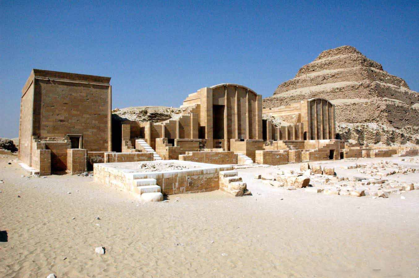 Day tour to Giza Pyramids, Memphis city and Sakkara